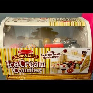 Melissa and Doug Ice Cream Counter